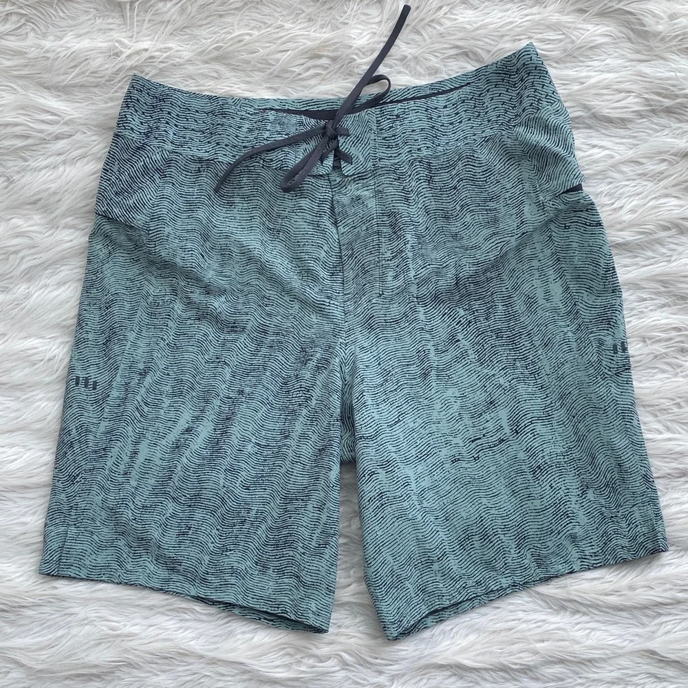 Lululemon | Current State Board Short 9”